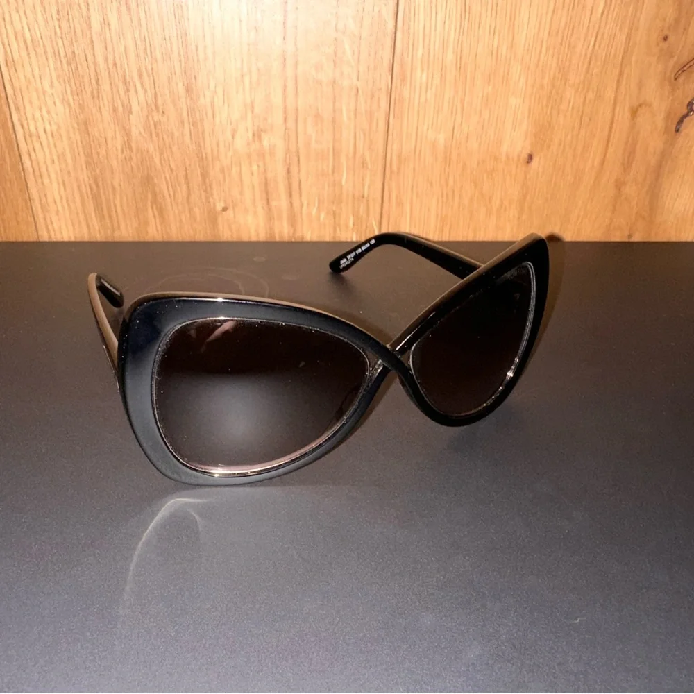 Tom Ford Black Jade TF277 Sunglasses - Picture 4 of 7